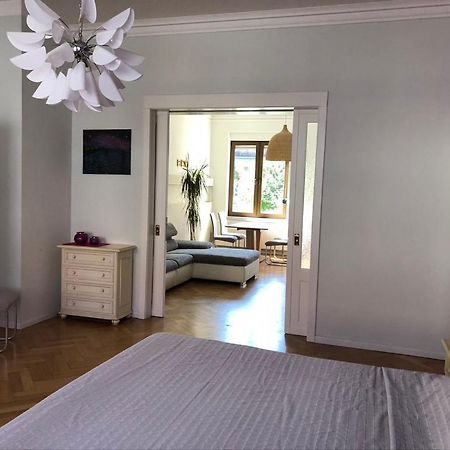 Ferienwohnung An Der Gruenen Clara แอร์ฟวร์ท ภายนอก รูปภาพ