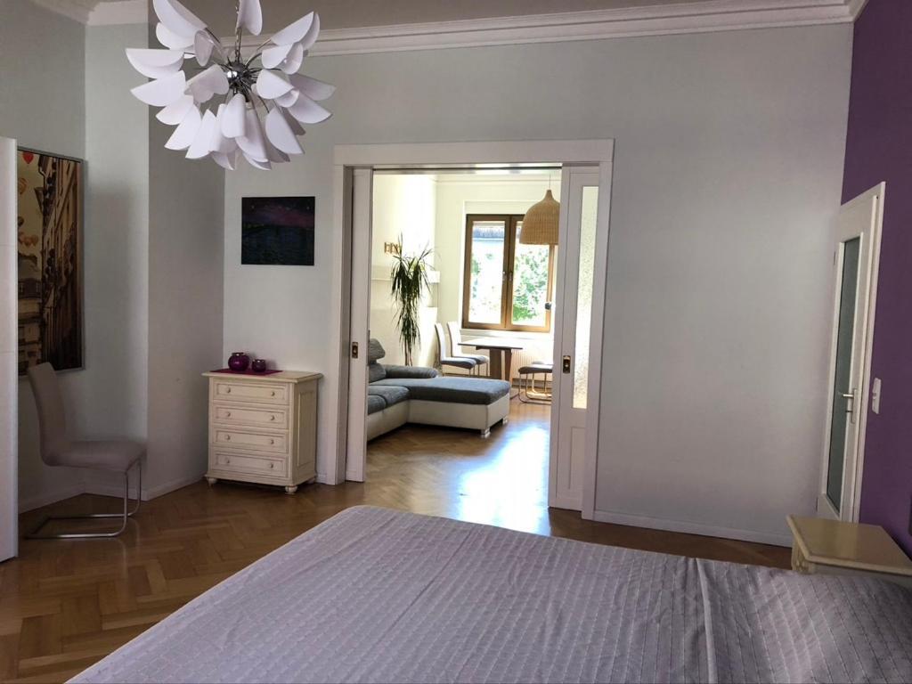 Ferienwohnung An Der Gruenen Clara แอร์ฟวร์ท ภายนอก รูปภาพ