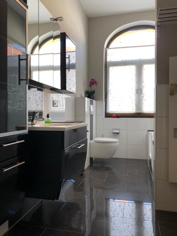 Ferienwohnung An Der Gruenen Clara แอร์ฟวร์ท ภายนอก รูปภาพ